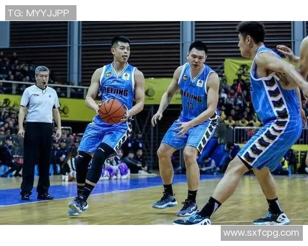 突尼斯男篮红队激战正酣精彩对决引发球迷热议