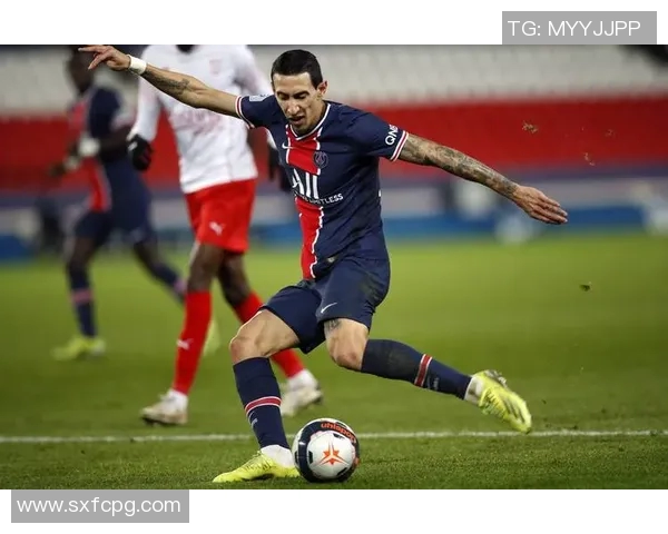 尼姆与阿雅克的激烈对决揭示法甲联赛的竞争魅力与球队实力较量